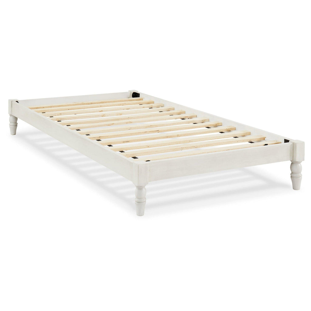 Tannally Platform Bed