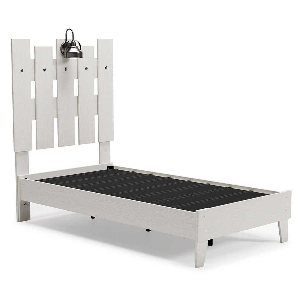 Vaibryn Panel Platform Bed